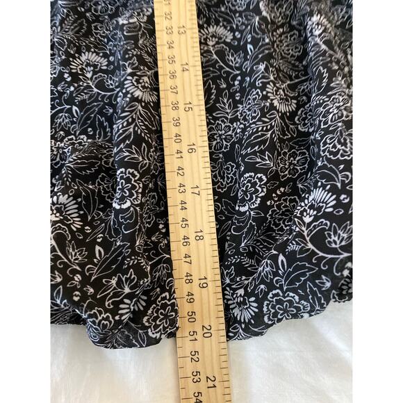 Dex Black Tape Blouse Banded Bottom Floral Blouse - Picture 9 of 9